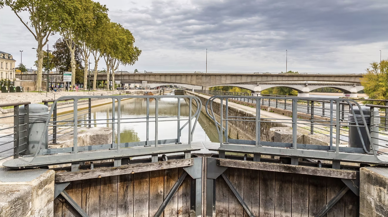 orleans canal